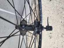 zapletená kola 27,5", RODI DISC,náboje shimano TX506 6 děr zadní ,kazeta 8/9/10/11sp., 32d. zapletená kola 27,5", RODI DISC,náboje shimano TX506 6 děr zadní ,kazeta 8/9/10/11sp., 32d.