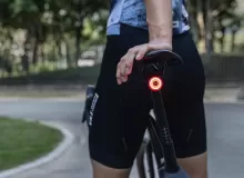 GACIRON - Světlo zadní Loop 100 Carbon