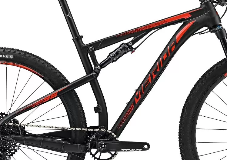 Rám NINETY-SIX 9.800 MATT BLACK(SHINY RED) M MERIDA