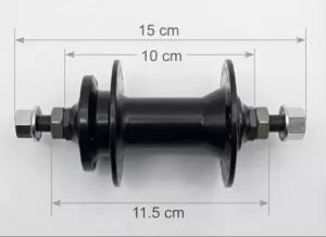 Obuté zapletené kolo na kárku 23x2,25